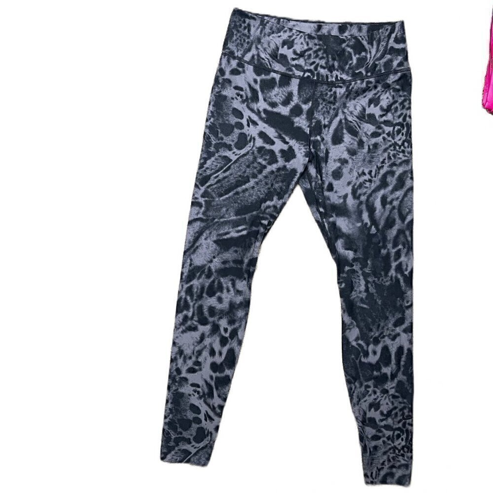 WOMENS nike dri fit all in Lux animal print grey and black leggings - Picture 3 of 8